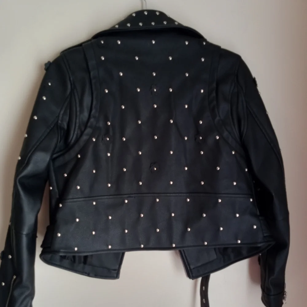 NWOT AZALEA WANG ANWAR BLACK FLOWER MOTO STUDDED JACKET SIZE S - Picture 10 of 16